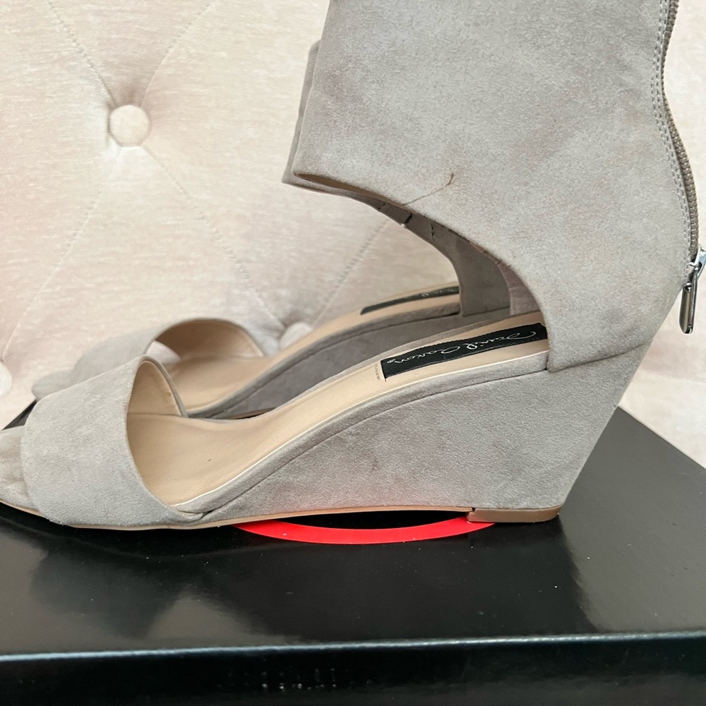 David Aaron taupe wedge sandals 7.5